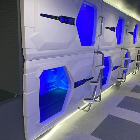 Capsule Hotel Nagasaki Exteriör bild